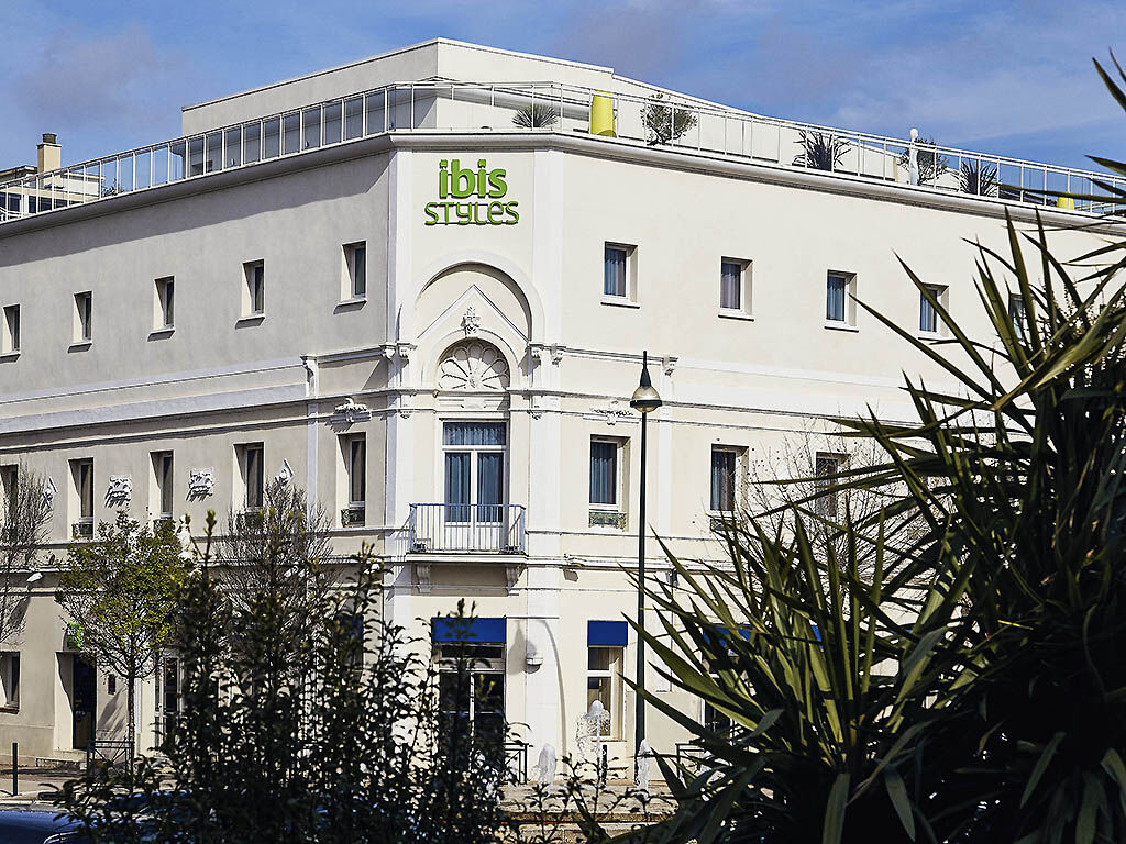Ibis Styles Hyeres Rooftop & Spa Екстер'єр фото